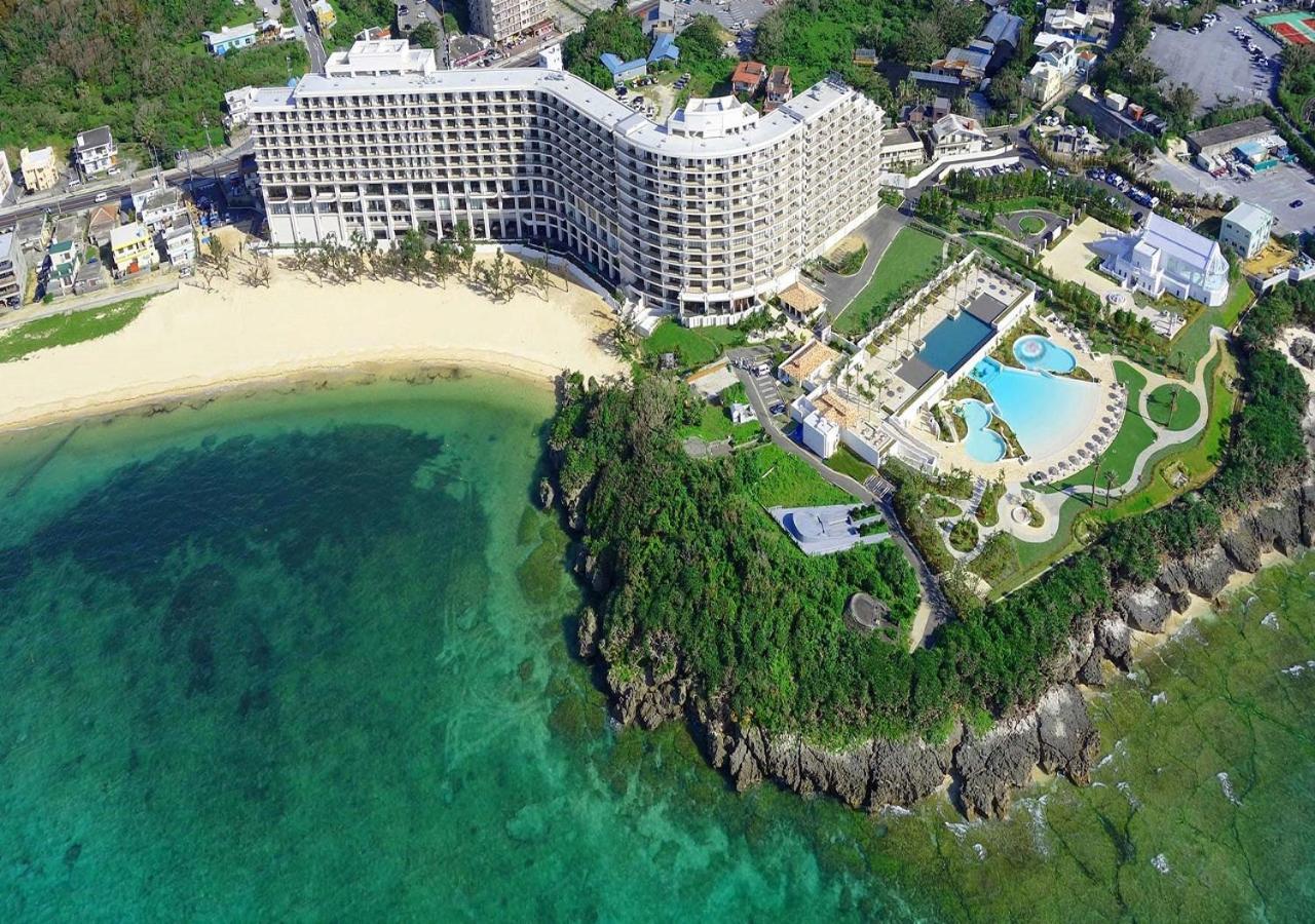 אונה Hotel Monterey Okinawa Spa & Resort מראה חיצוני תמונה Aerial view