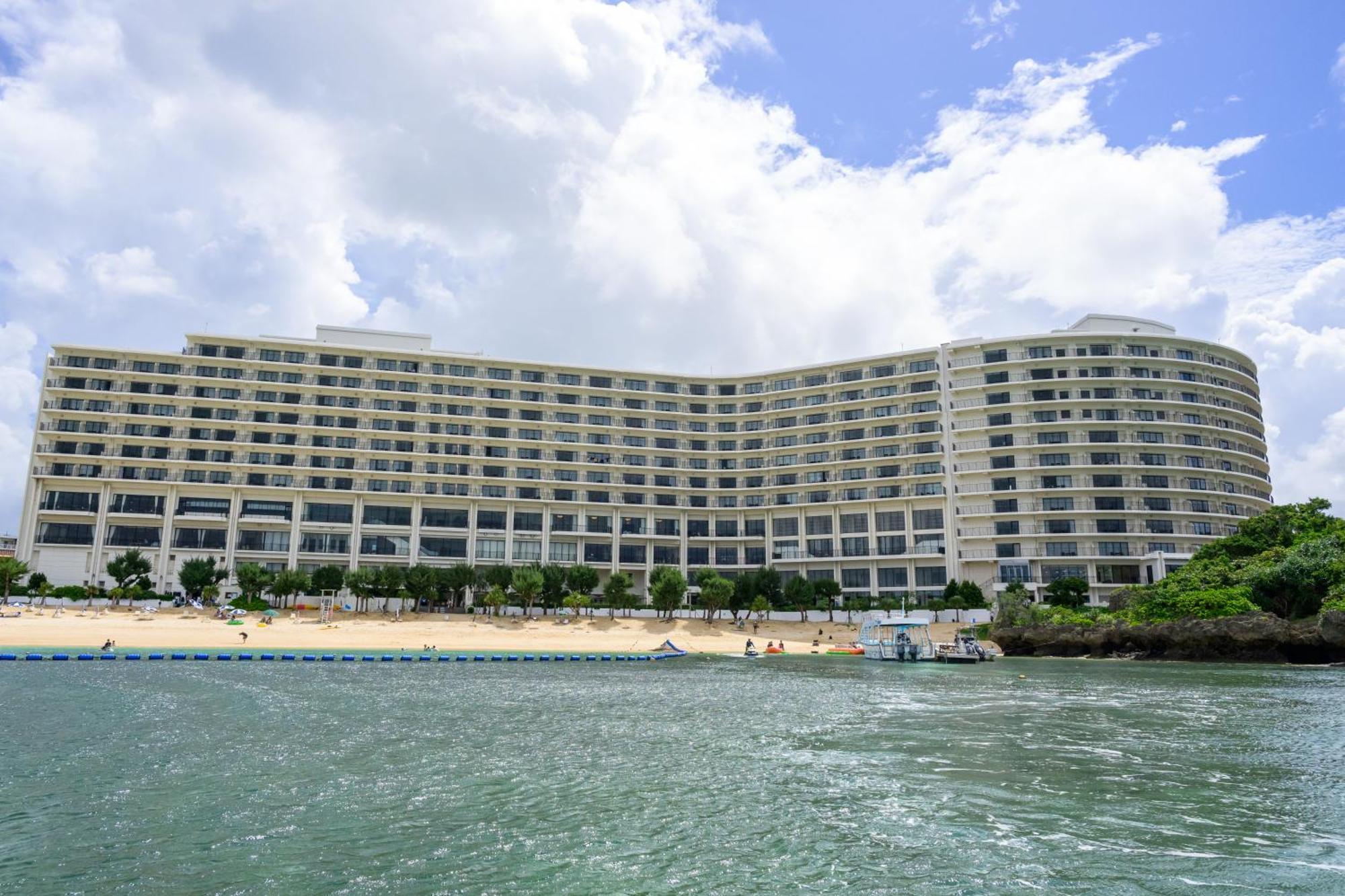 אונה Hotel Monterey Okinawa Spa & Resort מראה חיצוני תמונה Hilton Okinawa